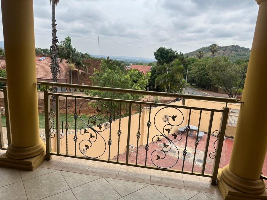 9 Bedroom Property for Sale in Safari Gardens North West